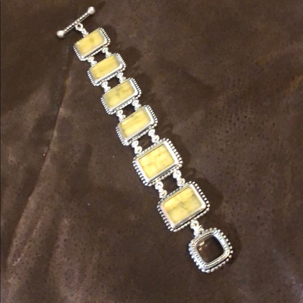 Premier Designs Bracelet - Picture 2 of 6